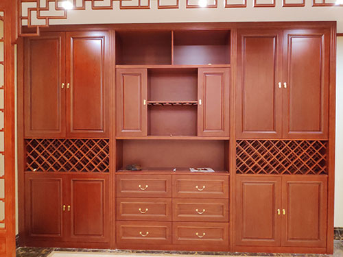 澄海中式家居装修之中式酒柜装修效果图